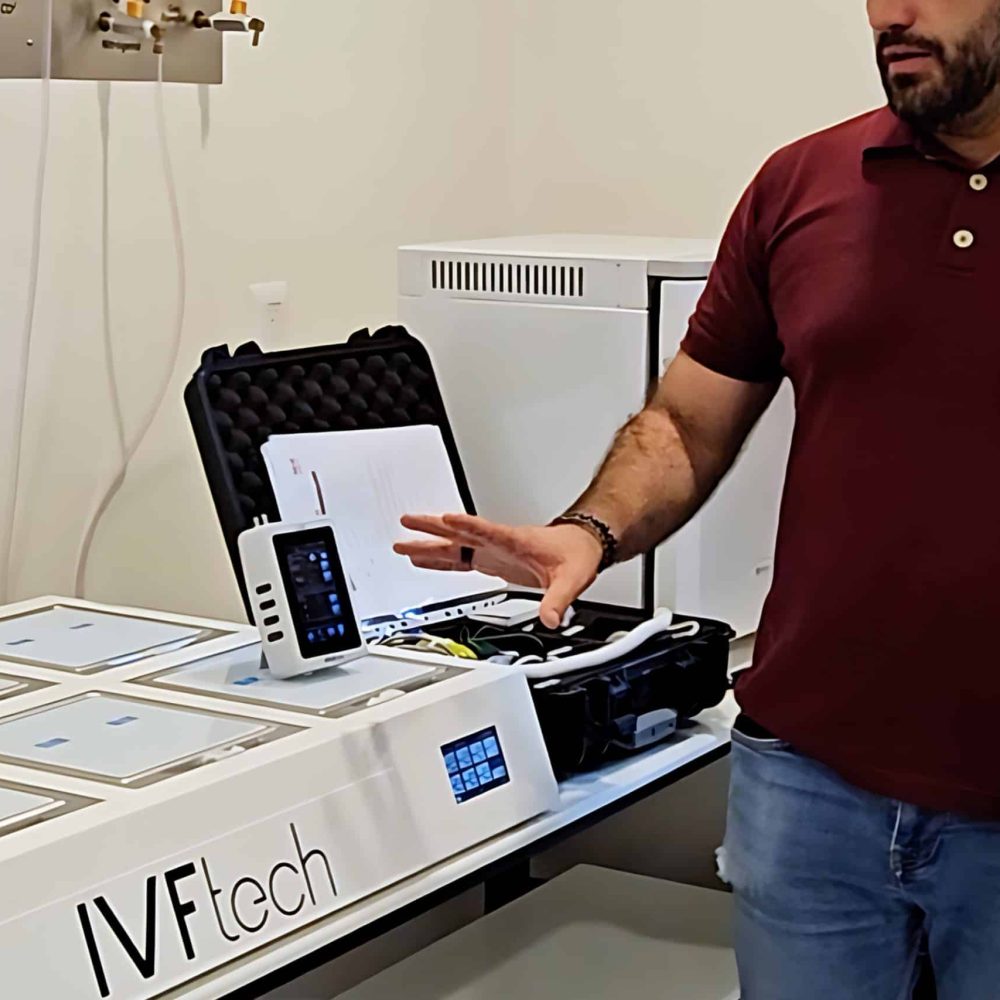 Nanog Biotec equipo de tecnología en investigación y desarrollo de biotecnología con instrumentos avanzados para aplicaciones biomédicas y científicas.